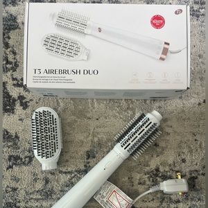 Like New Condition T3 Airebrush Duo Blowout Brush White Rose Gold SOLD OUT